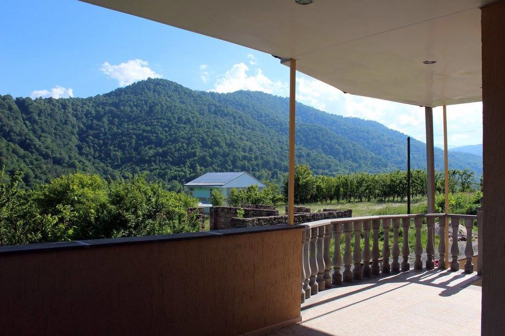 Family & Friends Guest House Dilijan Eksteriør billede